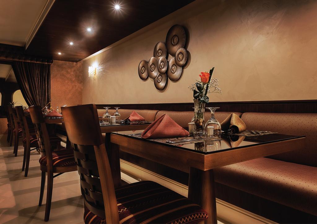 Seven Roses Hotel