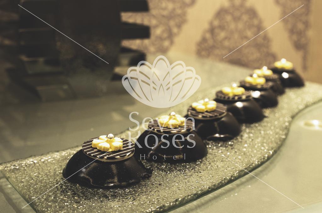 Hotel Seven Roses