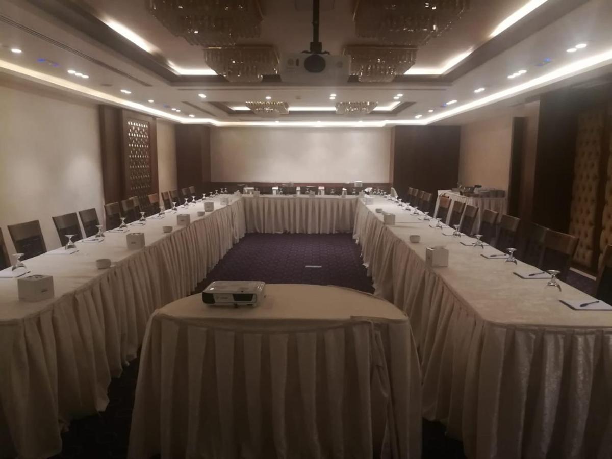Seven Roses Amman
